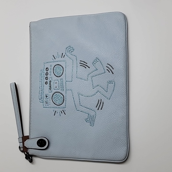 Coach x Keith Haring Turnlock Wristlet - Picture 10 of 10